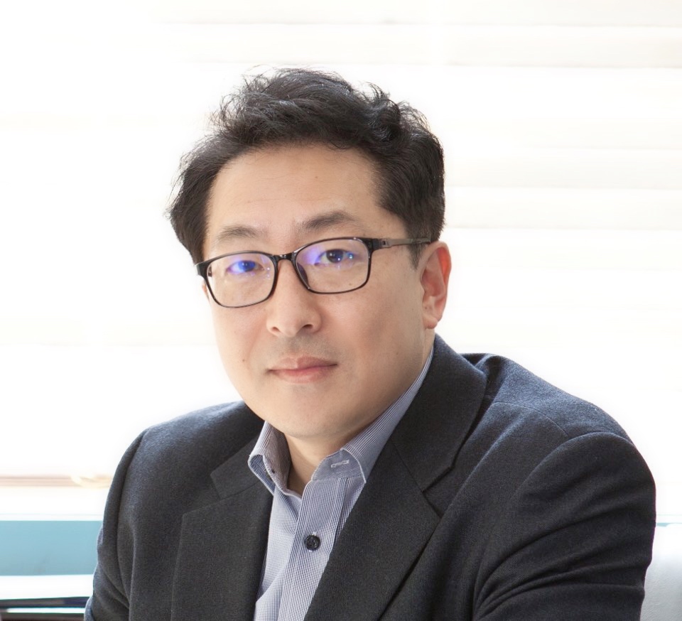GIST School of Earth Sciences and Environmental Engineering Professor Kihong Park was inaugurated as president of the Korean Association for Particle and Aerosol Research 이미지