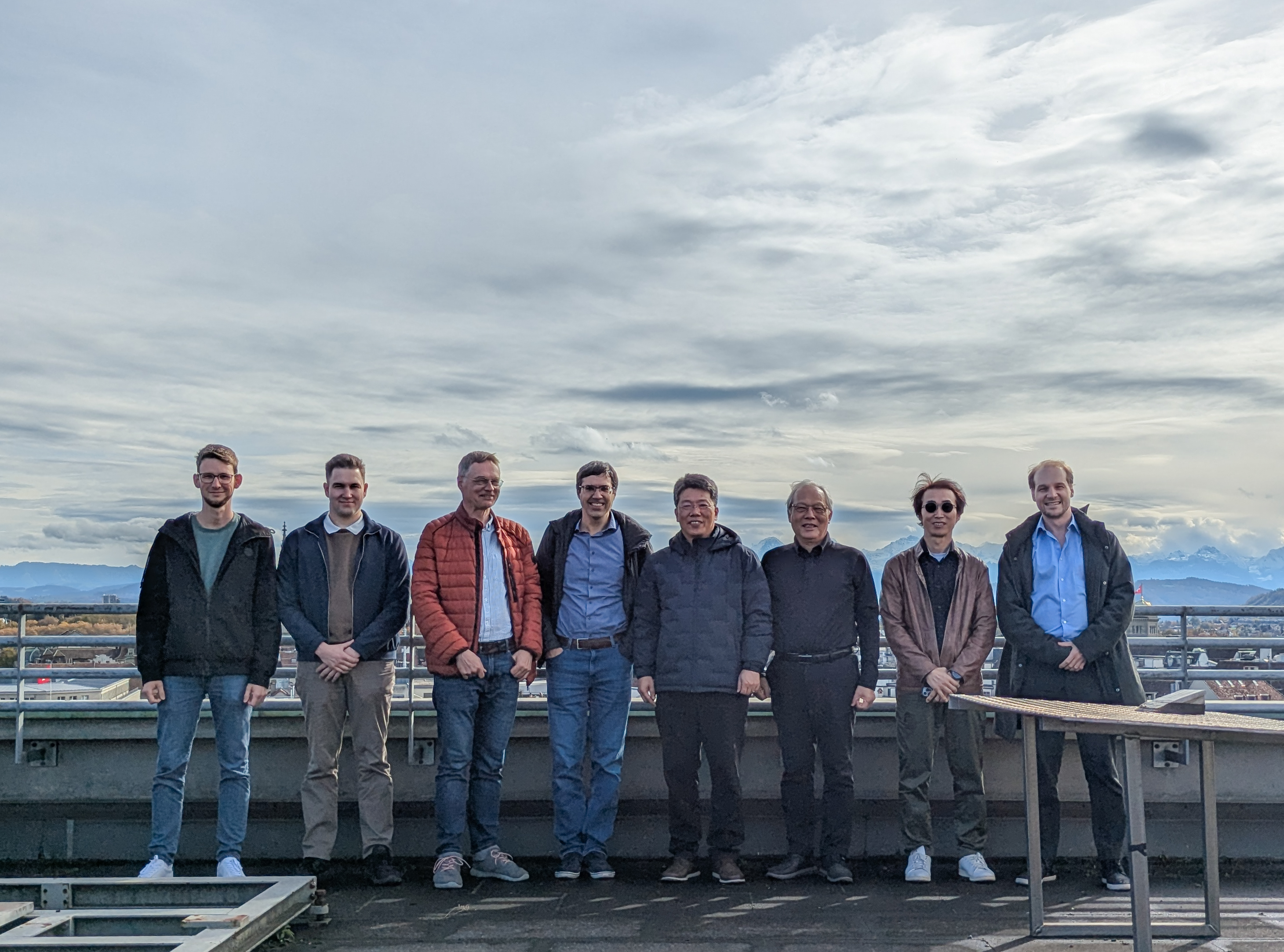 The GIST Advanced Photonics Research Institute, in collaboration with Swiss universities including the University of Bern, is conducting a next-generation quantum communication experiment that extends to space 이미지