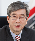 제7대 총장 사진