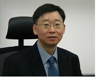 Professor Takhee Lee of GIST identified current control of molecular transistor and transport mechanism - It was published in Nature 이미지
