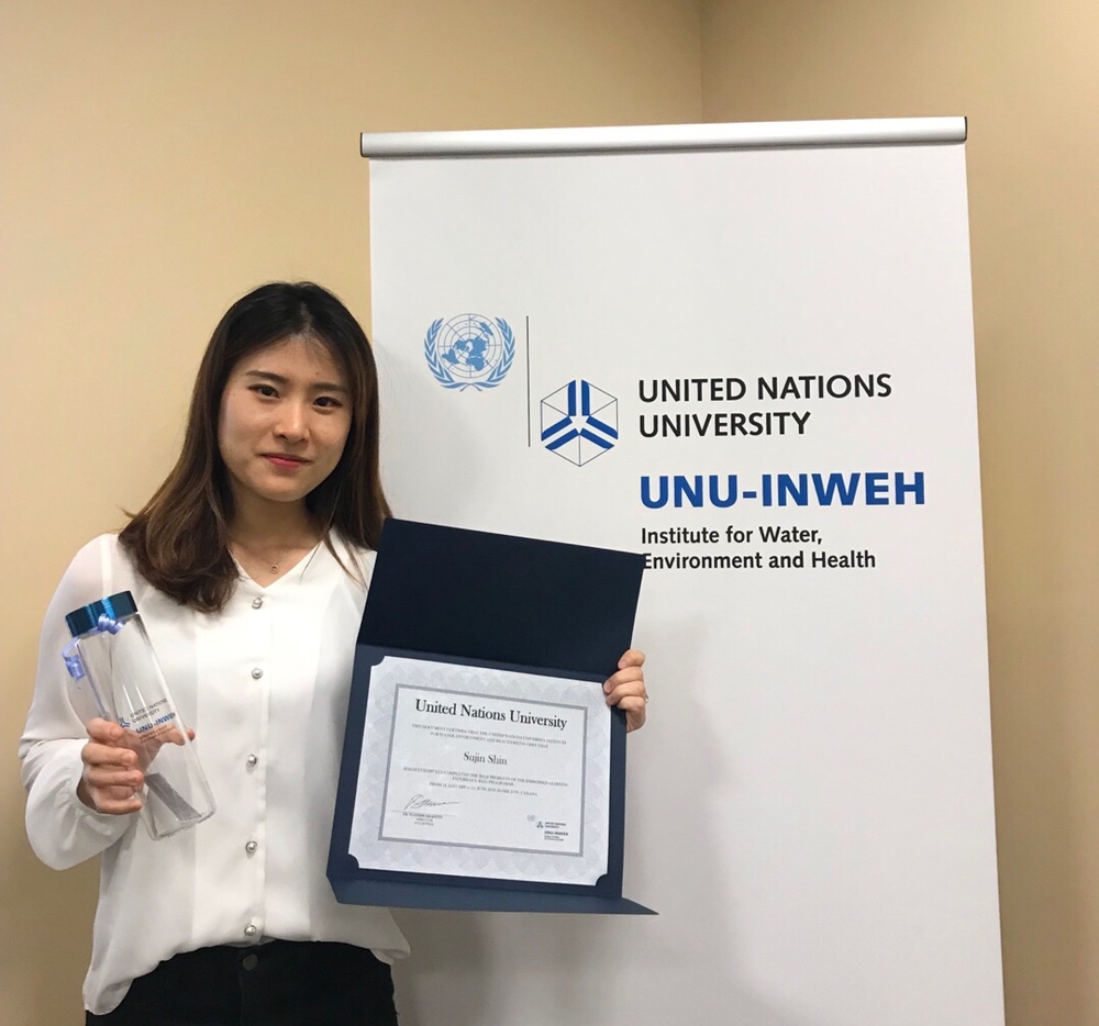 GIST undergraduate student co-authors a GIST-UN University book chapter about internship activities 이미지