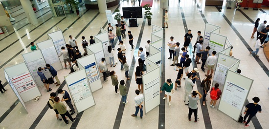2017 G-SURF Poster Presentations held at GIST 이미지