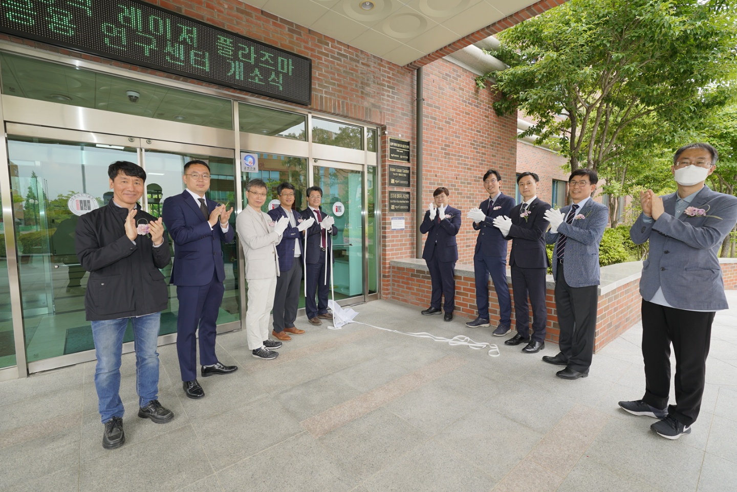 적군의 '소형 드론' 공격 막는  초강력 레이저 방어무기 R&D 나선다 이미지